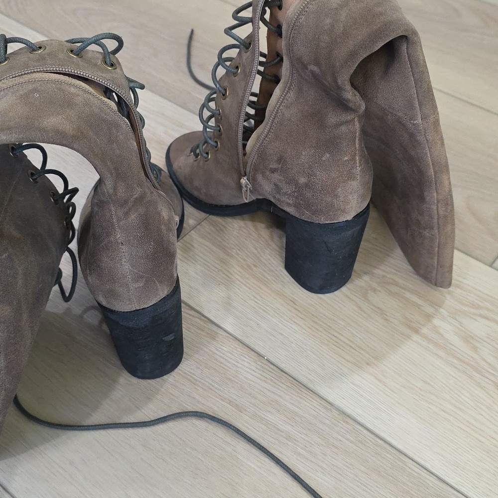 Women's Taupe Learther Lace-Up Knee-High Block Heeled Boots - Picture 7 of 16